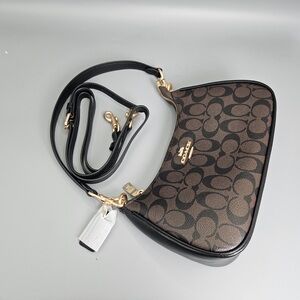 Coach Black Leather Crossbody Bag🍪